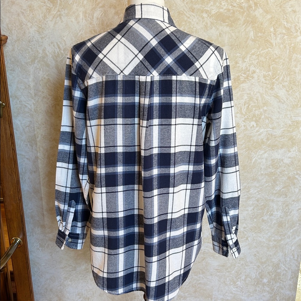 GAP Flannel Shirt - Picture 4 of 9